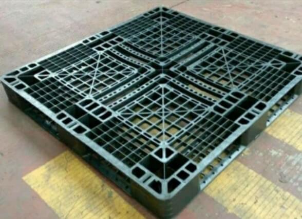 Pallet Plastik Baru dan Bekas